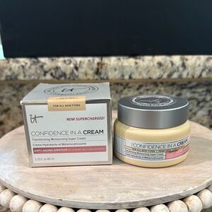 IT Cosmetics Confidence in a Cream - Luxurious Cream Jar